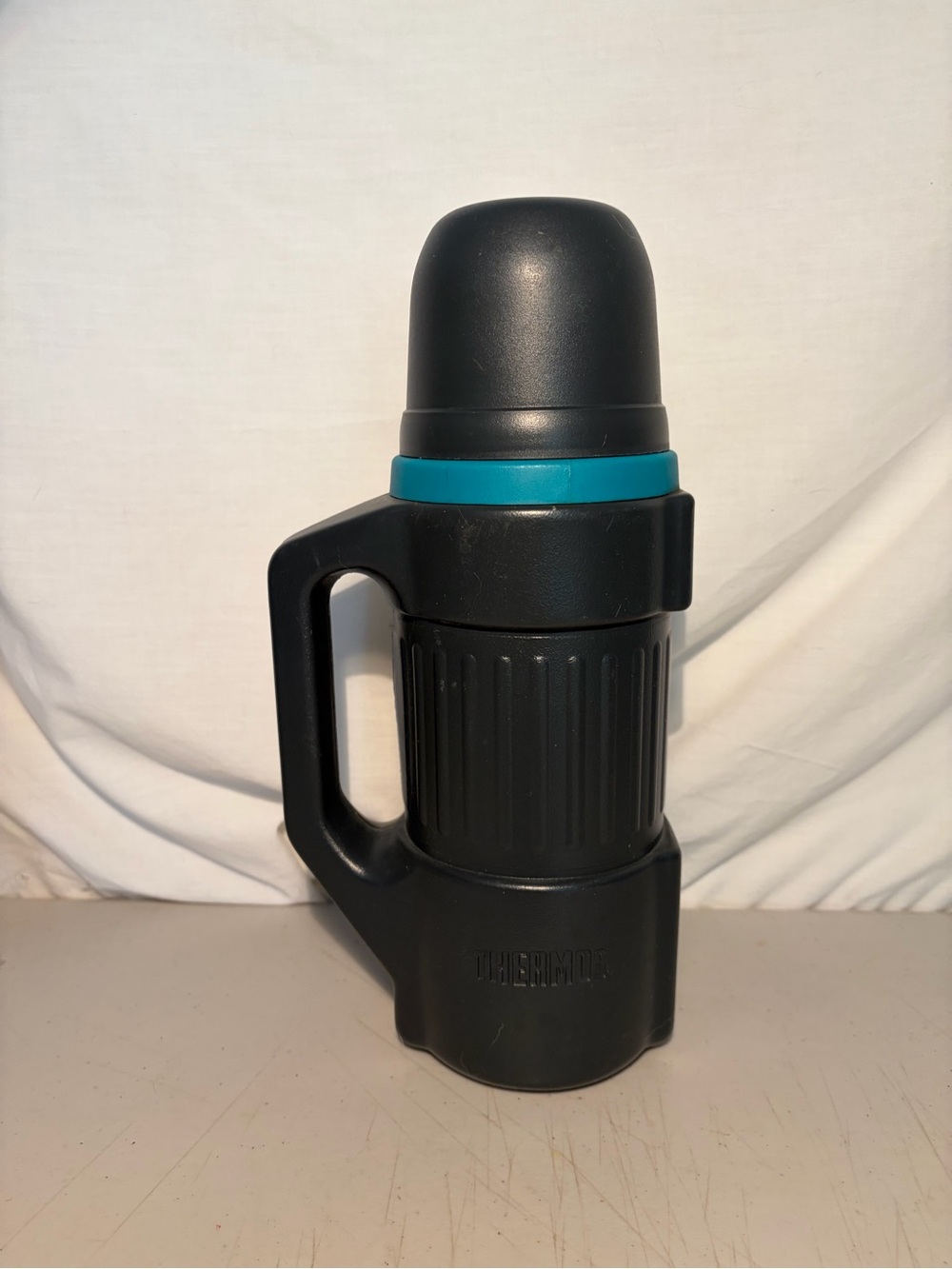 Thermos Brand  Black & Teal Insulated  - Portable Beverage rugged floating